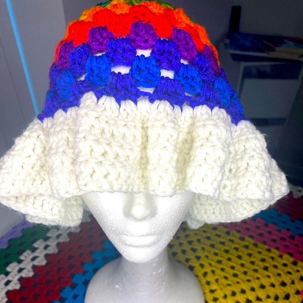 Colourful Crochet Ruffle  hat  🧶🩷